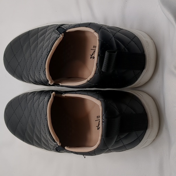 Jeossy Women's Slip On Sneakers Vegan Casual Shoes Light Weight Fashion Sneakers - Picture 7 of 8